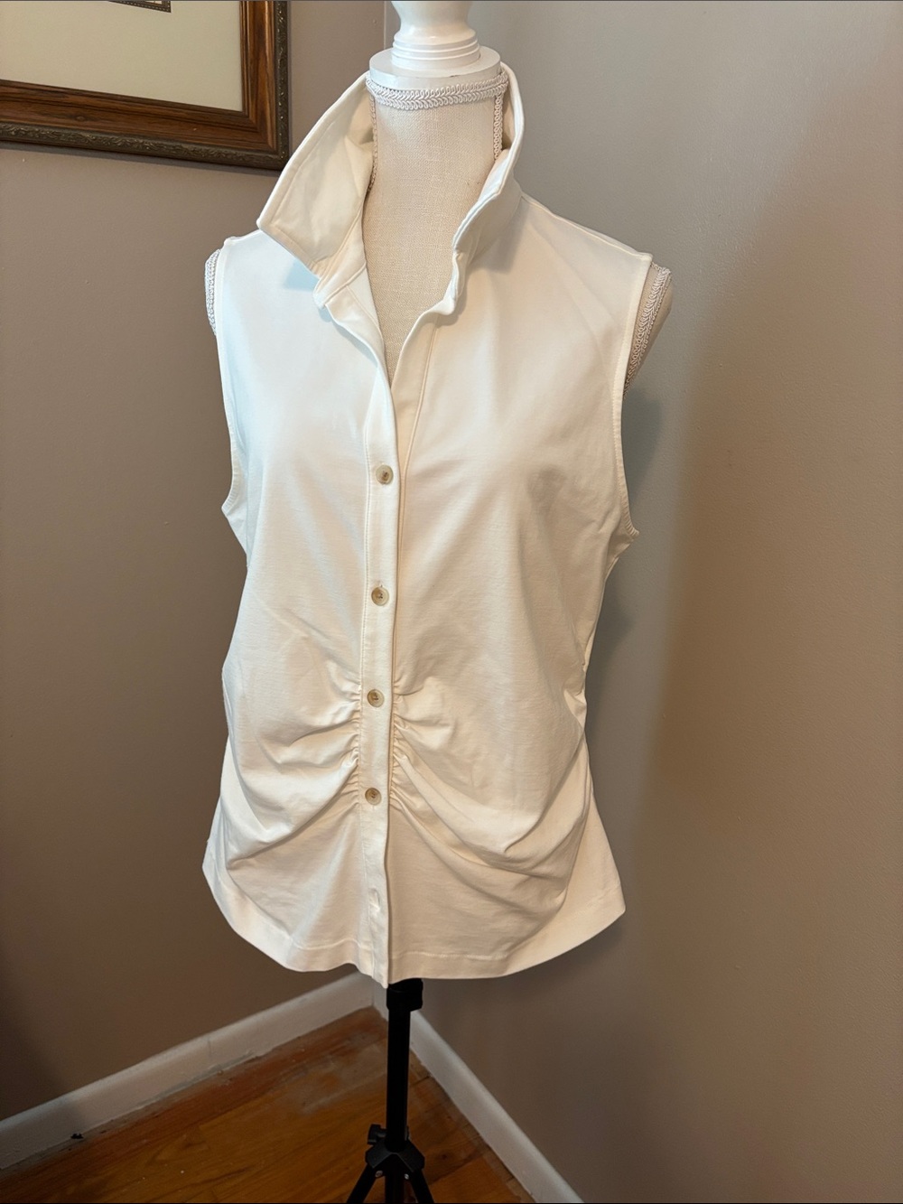 Banana Republic Riley Sleeveless  Collared Button-Front Top in White